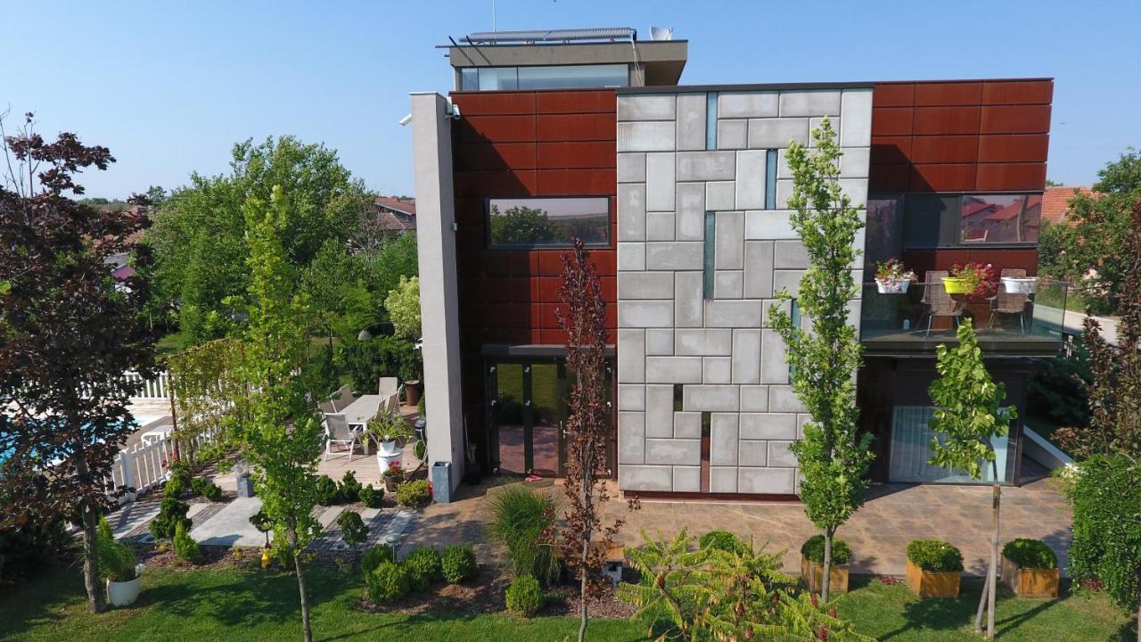 KUBIQ Residence Giarmata Exterior foto