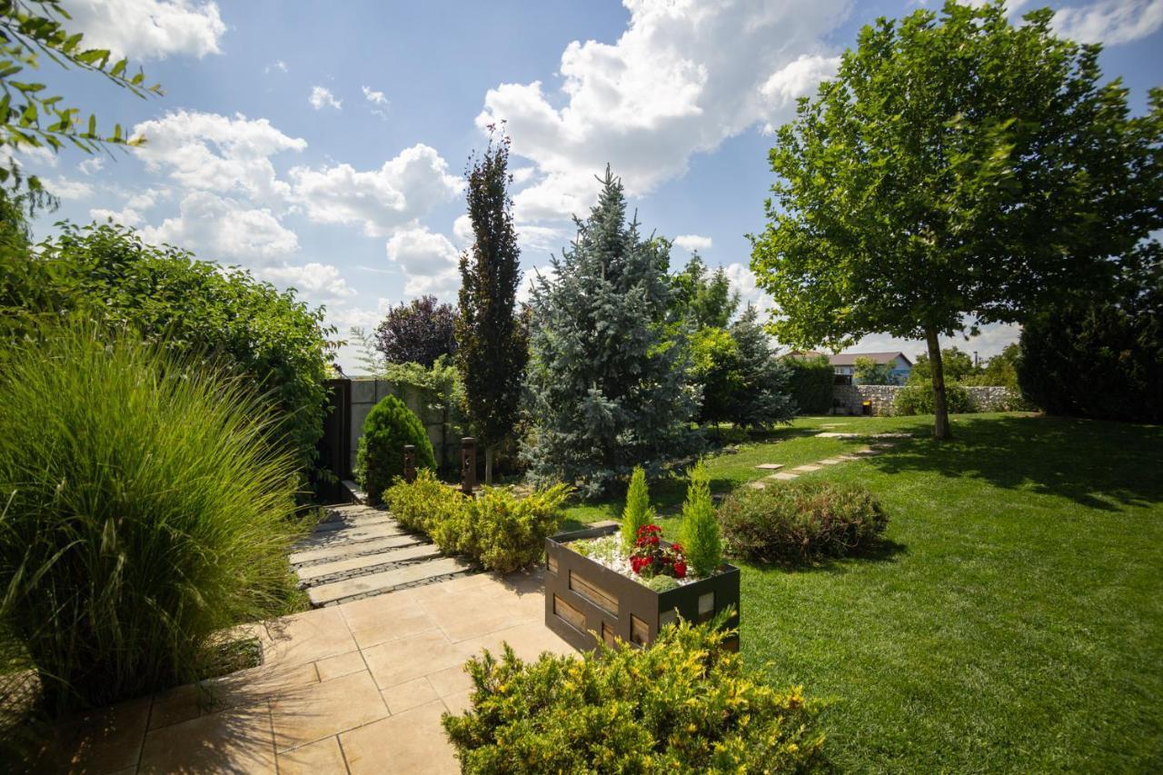 KUBIQ Residence Giarmata Exterior foto